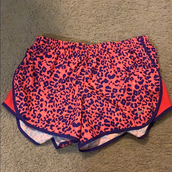 Nike Pants - Nike modern tempo shorts